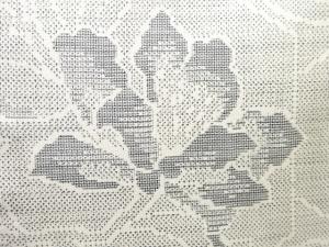 アンティーク　花模様織り出し本場白大島紬着物(7マルキ)